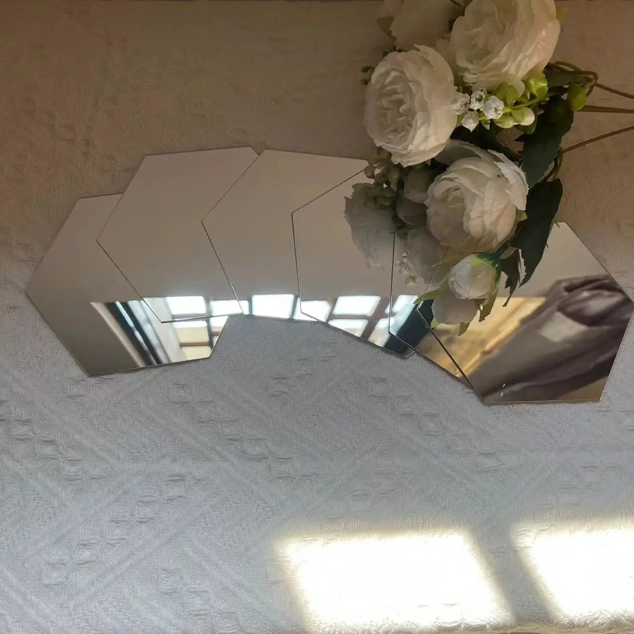 Naklejki Lustrzane 3D Heksagon - Samoprzylepne Akrylowe Dekoracje Ścienne DIY