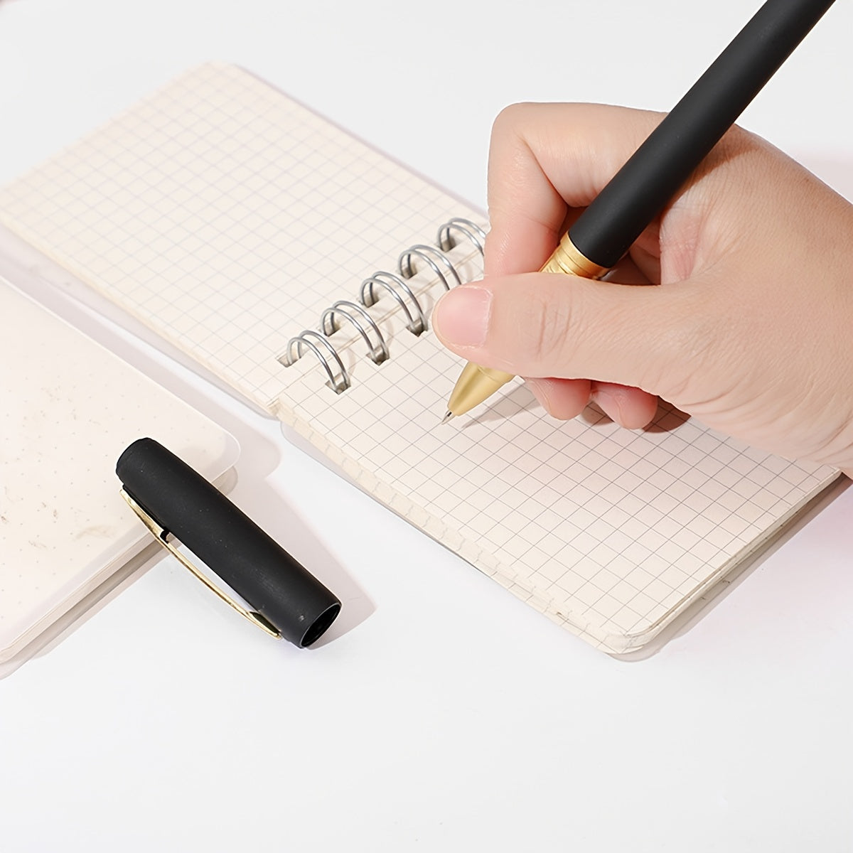 5pcs Large Black Golden Matte Rod Bullet Tip Black 0.5mm Gel Pen For Business Office Signature, Gel Pen For Students